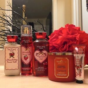 Bath & Body Works Strawberry Pancake 5-Piece Gift Set